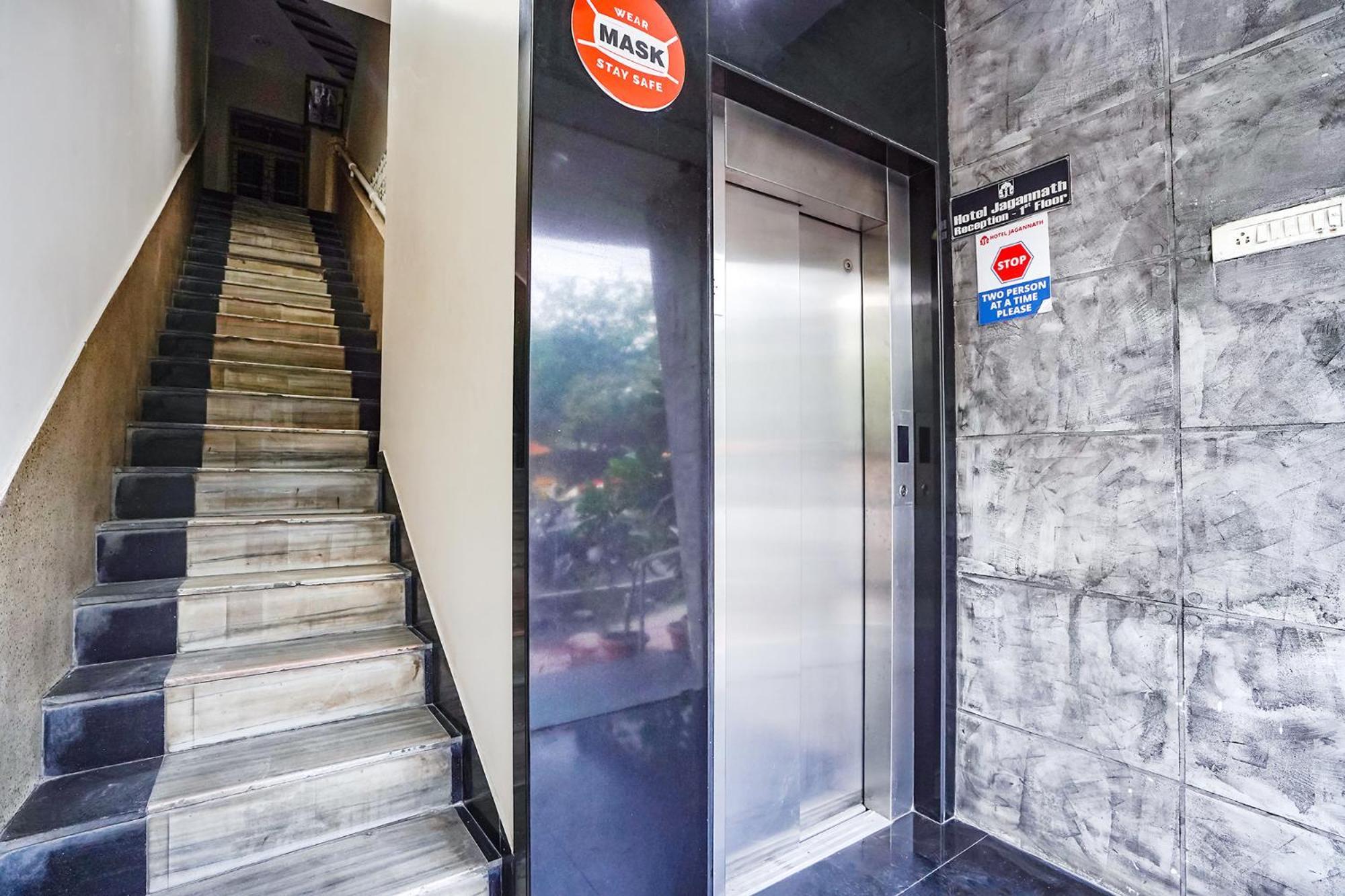 Fabhotel Jagannath - Nr Platinum Hospital, Sitabuldi Nagpur Bagian luar foto