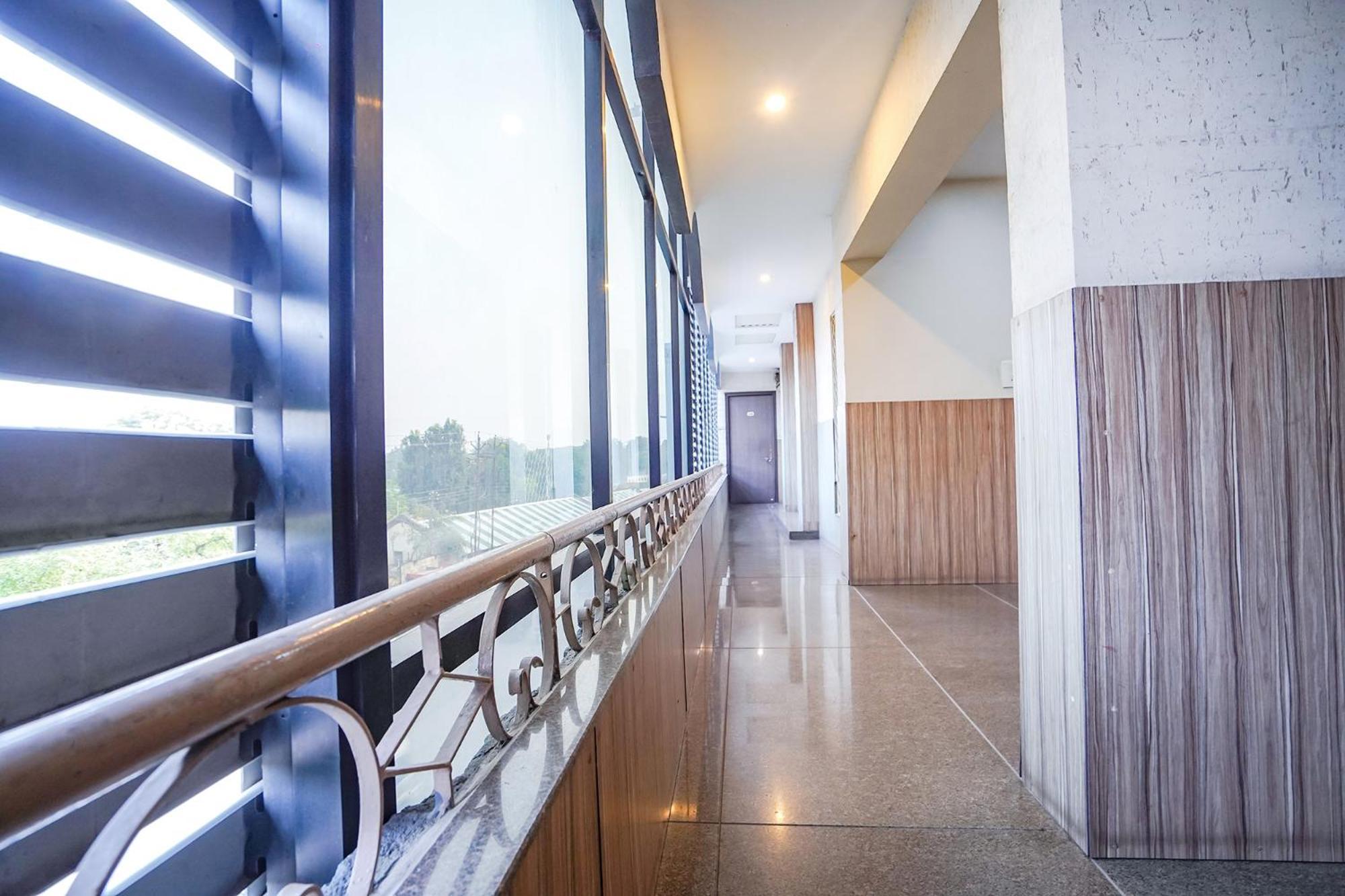 Fabhotel Jagannath - Nr Platinum Hospital, Sitabuldi Nagpur Bagian luar foto